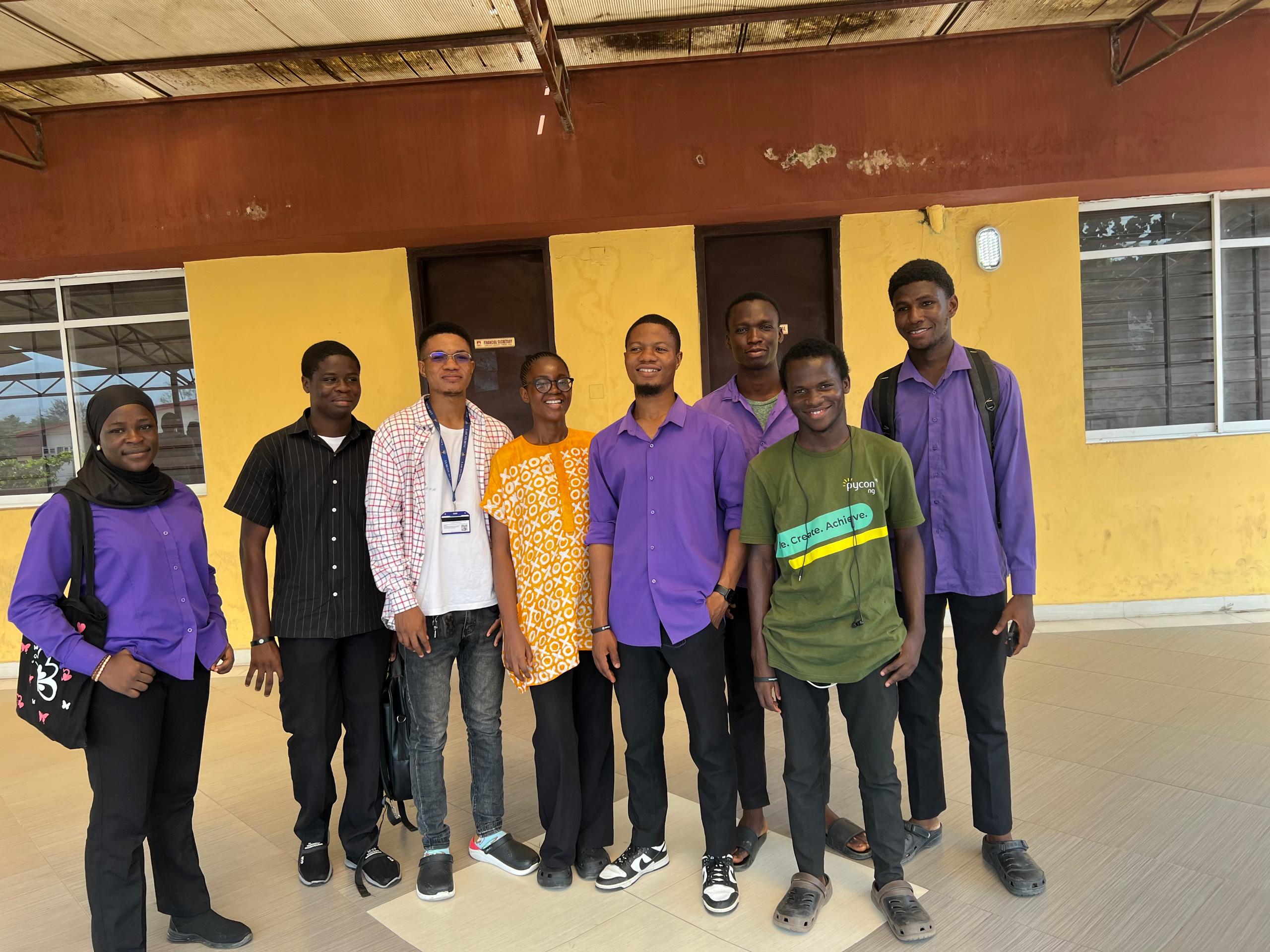 COMMUNITY LEAD & ORGANIZER